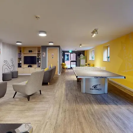 For Students Only - Iq Leeds 20 Min To City Centre *